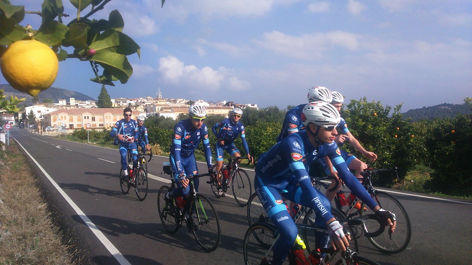 Campionul paralimpic Eduard Novak aleargă Turul Valenciei. ^Primul sportiv cu dizabilități din lume care va concura împotriva elitei ciclismului