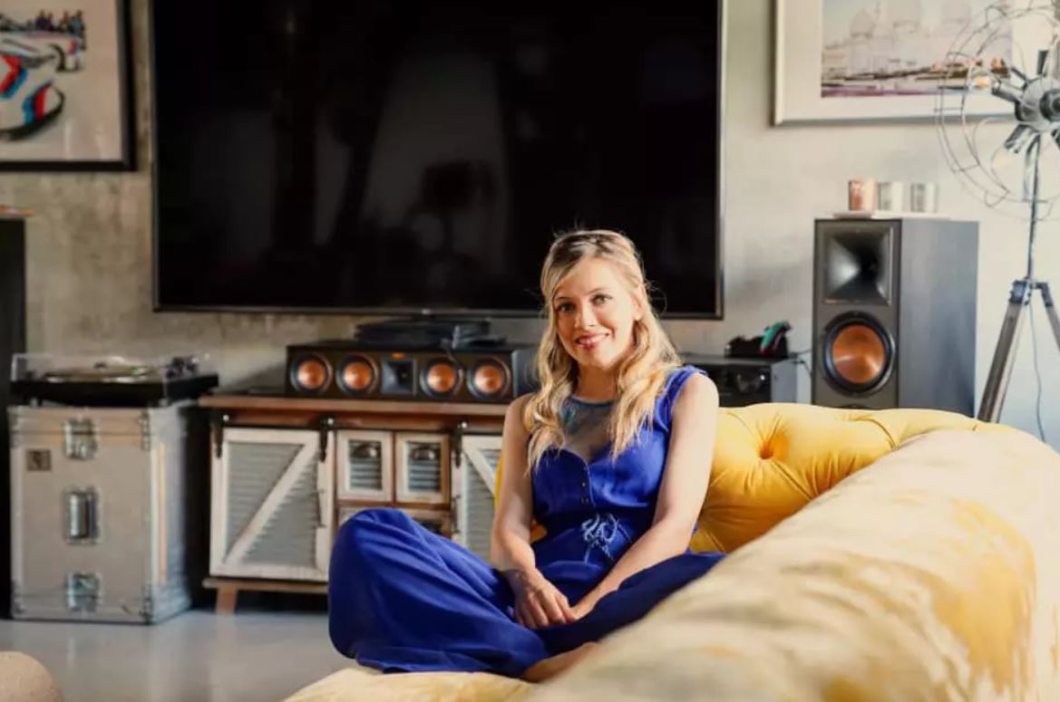Imagini din casa în care Cabral locuiește cu Andreea Ibacka. Camera copiilor e în culori pastel și cu mobilă făcută pe comandă