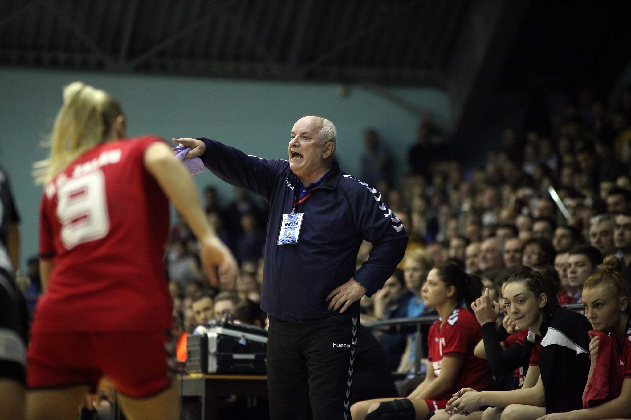 Scandal uriaș la meciul de handbal la Zalău - HCM Baia Mare: ^“Să înjuri ca în codru şi să fii rasist, asta înseamnă sa fii suporter al echipei din Zalău!”