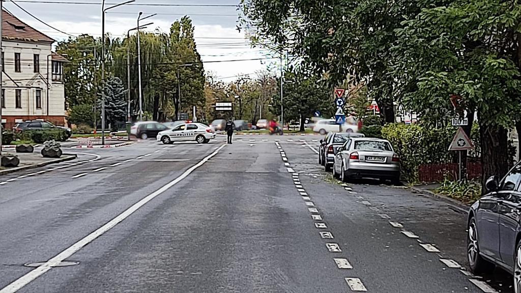 O fostă judecătoare din Arad a susținut că i-a fost montată o bombă pe mașină. Alerta a fost falsă