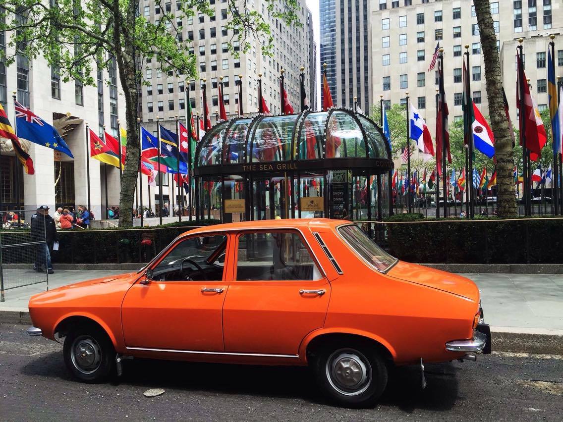 EXCLUSIV. Mimi, furia roșie de pe șoselele Americii. Singura Dacie cu ”buletin” de New York care va străbate faimoasa Route 66