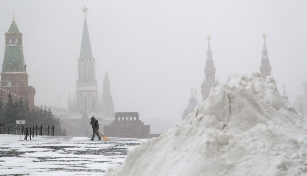 Moscova, afectată de cea mai puternică furtună de zăpadă din ultimii 70 de ani / GALERIE FOTO