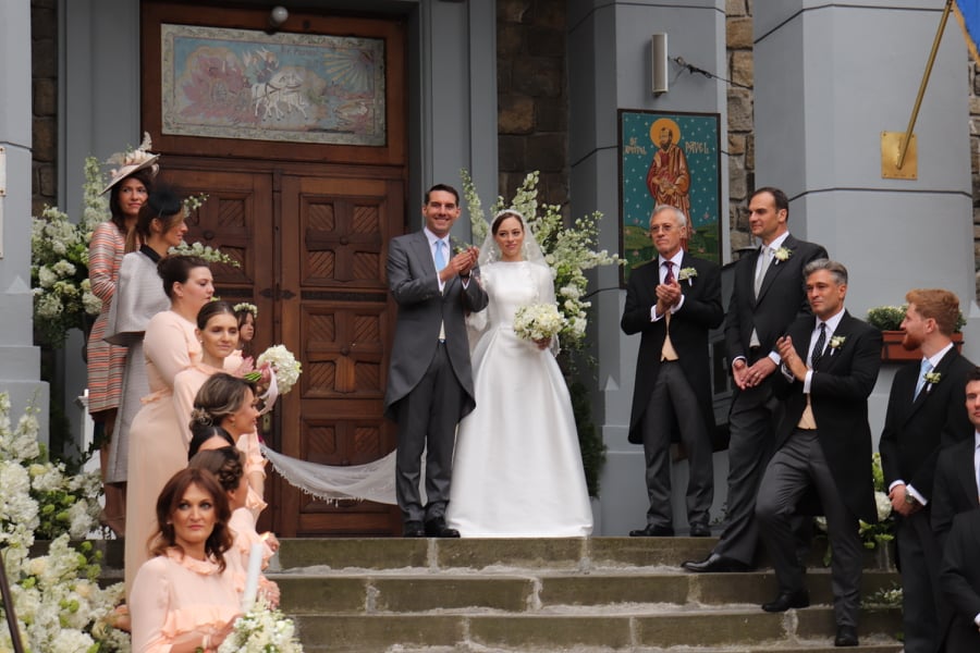 CORESPONDENȚĂ DIN SINAIA/ Principele Nicolae și Alina Binder au fost cununați. Momente emoționante la ieșirea din biserică, mulțimea a izbucnit | FOTO & VIDEO