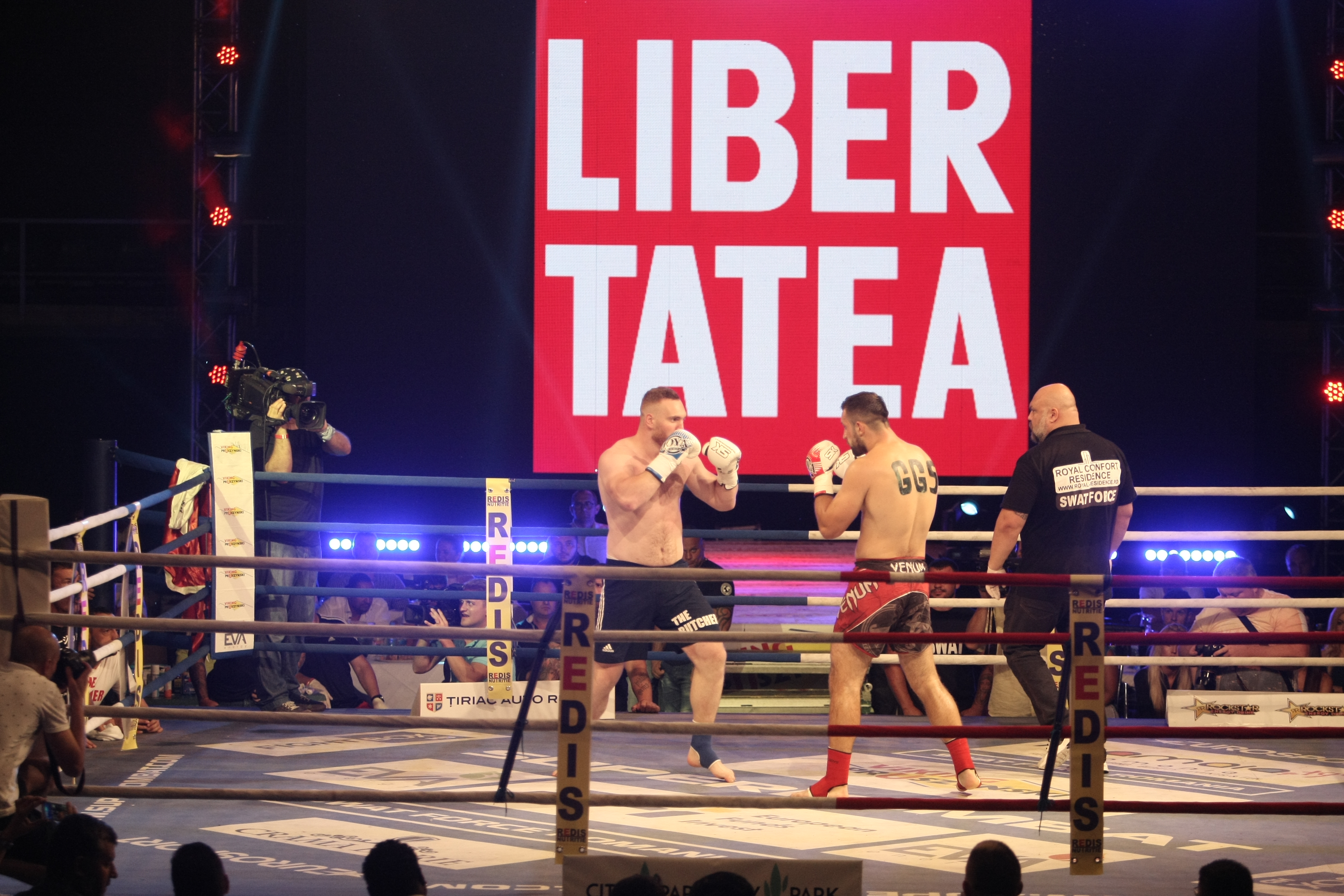 Superkombat. Seară cu pumni și cu picioare, dar nu de domnișoare! Bacary Sagna a venit la show | REZULTATELE GALEI