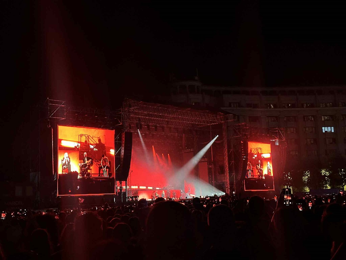 Imagini de la concertul lui Jennifer Lopez din București. Mesajul artistei pentru fanii români: „Faceți ce iubiți”