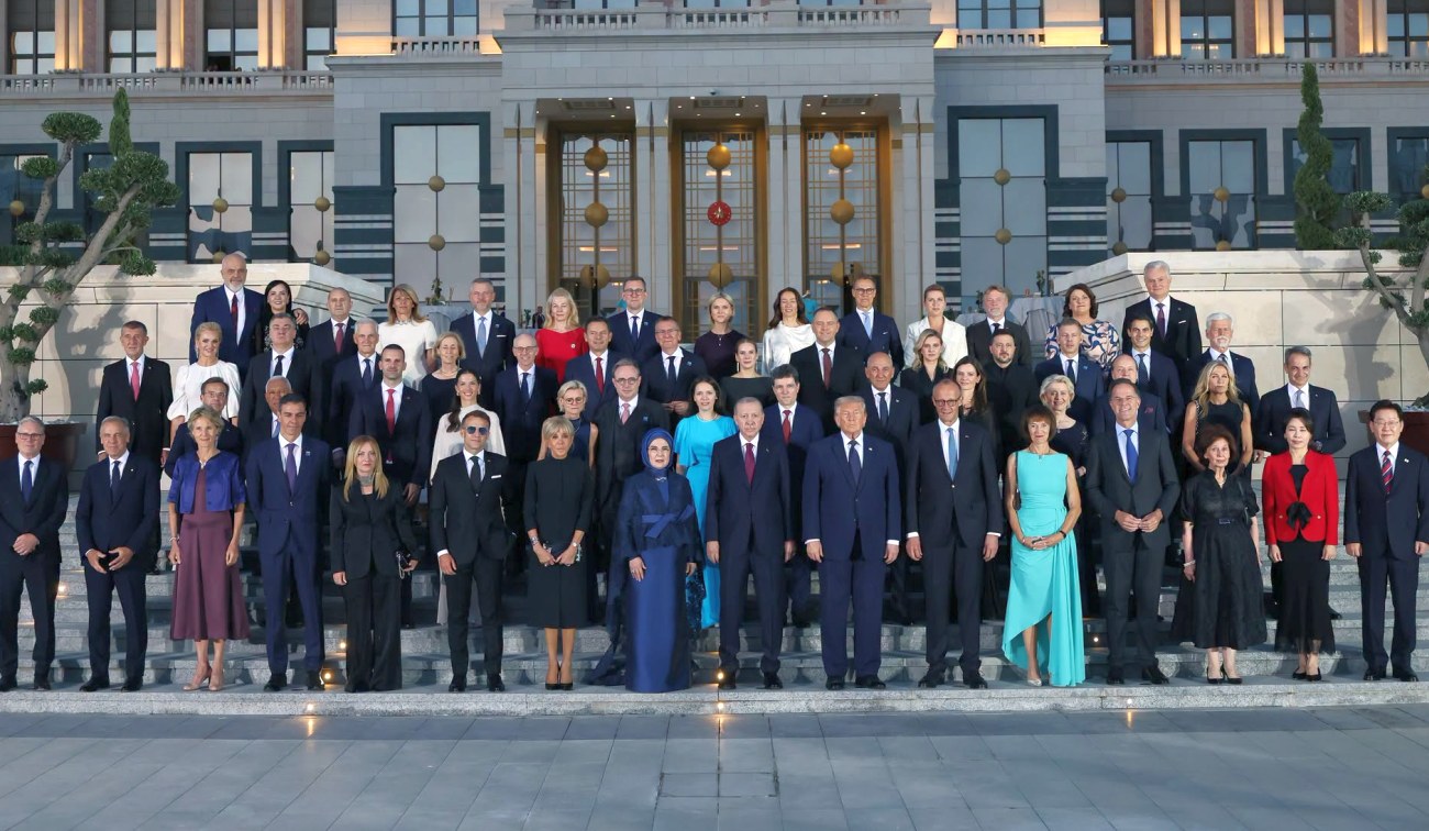 Unde au stat Nicușor Dan și Mirabela Grădinaru la fotografia de grup cu liderii NATO făcută la Ankara