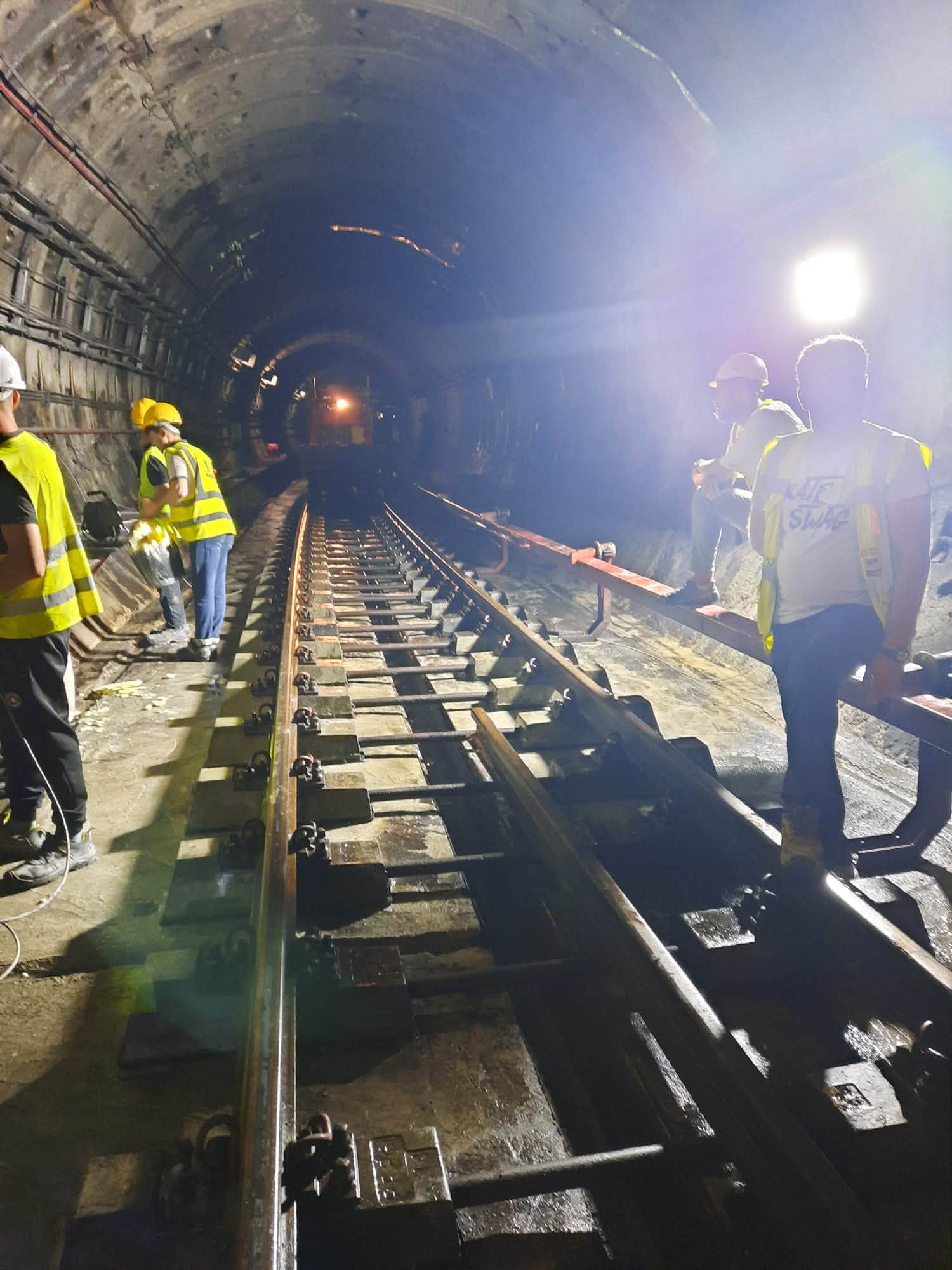 Circulația a fost reluată, inclusiv în stația Piața Victoriei 2, anunță Metrorex