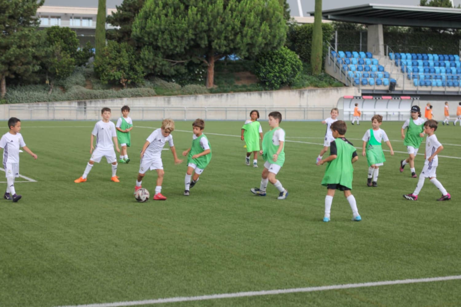 Un copil român a fost umplut de sânge după ce a fost împins de pe tobogan, într-un aquapark din Turcia: „Scuipa gingie! Familia agresorului se amuza. Milan e fotbalist la Viitorul Cluj”