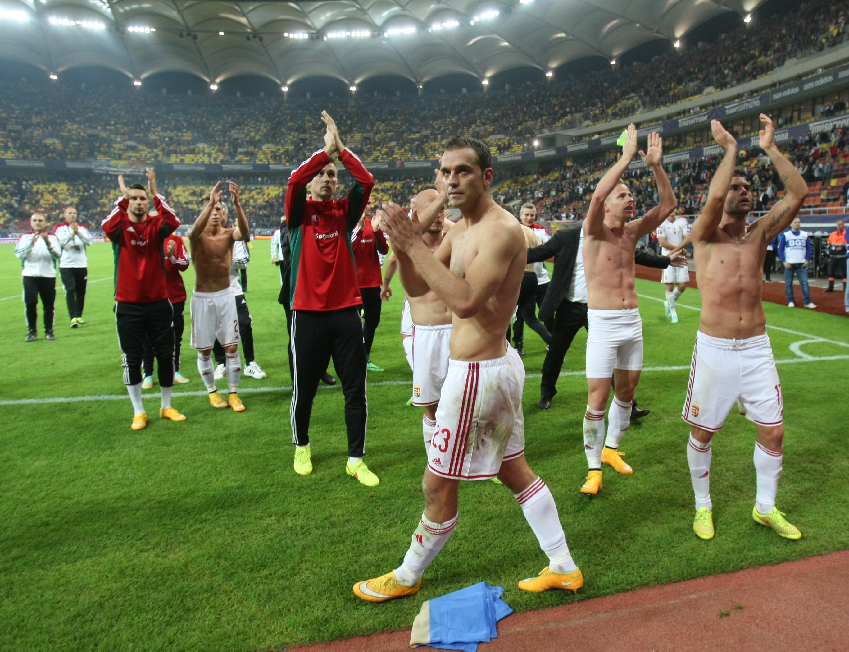LIVE BLOG / FOTO&VIDEO. MECIUL ANULUI, ROMÂNIA - UNGARIA 1-1
