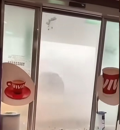 Furtuna a făcut ravagii în Otopeni. Imagini incredibile dintr-o benzinărie: „În viața mea n-am văzut așa ceva”
