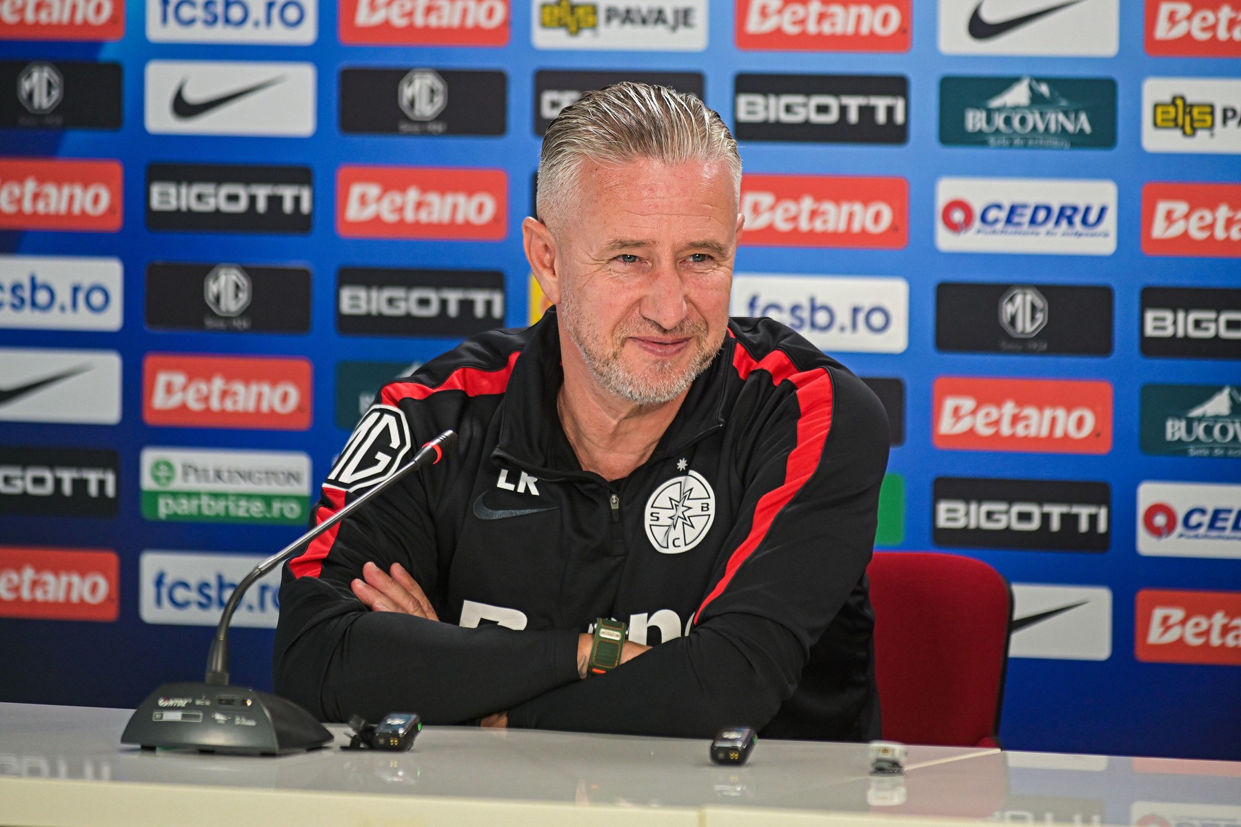 Laurențiu Reghecampf la prezentarea de la FCSB