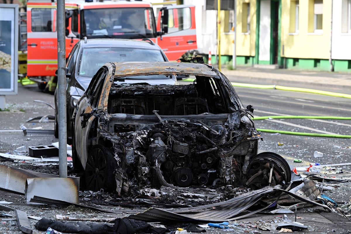 Trei morți și 16 răniți, într-o explozie la parterul unui bloc din Dusseldorf: „Parcă a fost o bombă!”