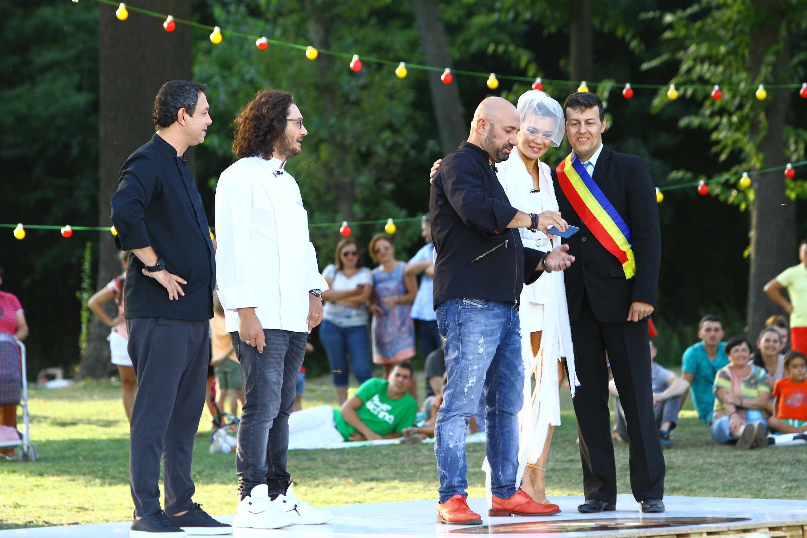 Surpriză de proporții la "Chefi la cuțite". Gina Pistol l-a luat de bărbat | FOTO