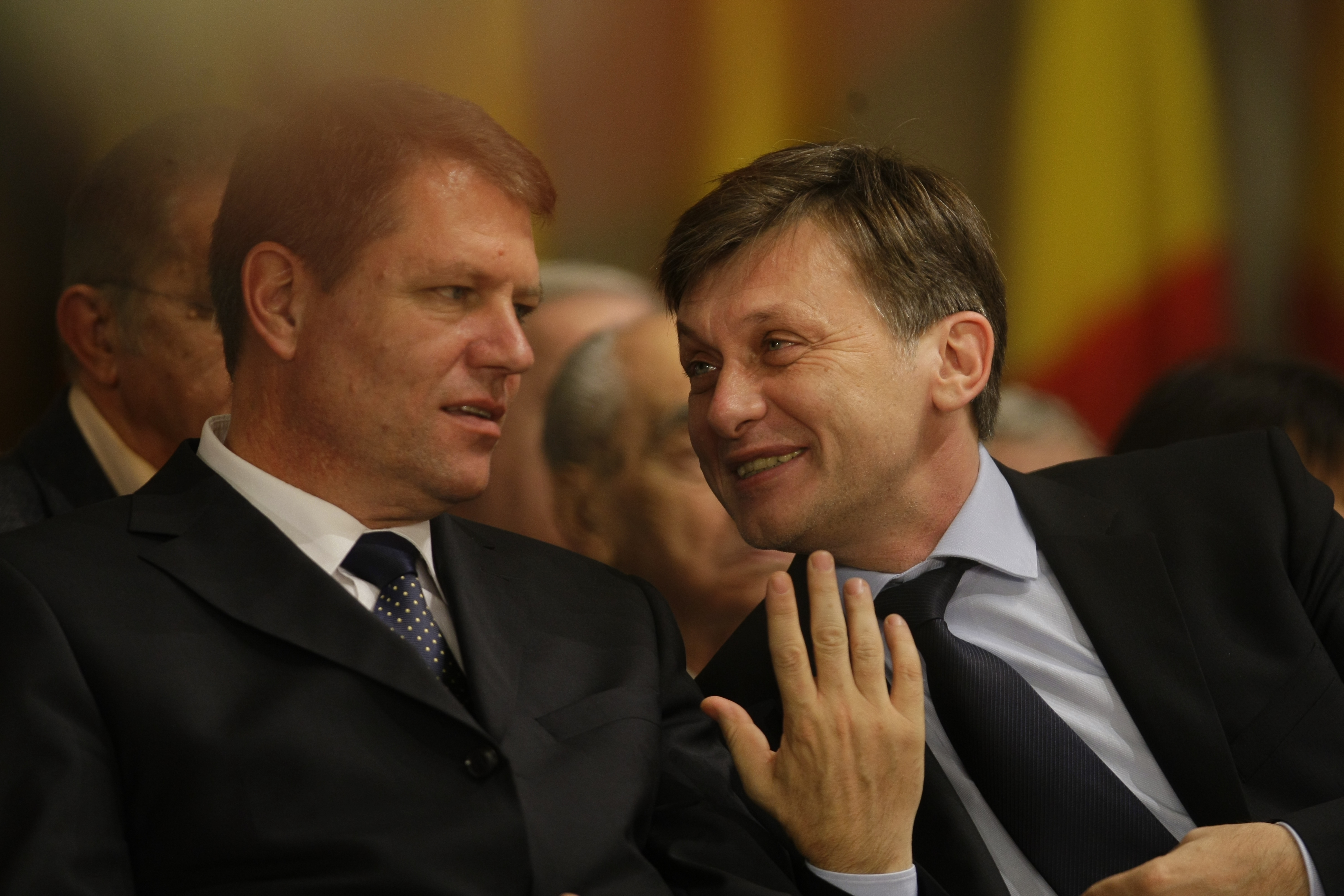 Atunci și Acum: Crin Antonescu, profesorul de istorie care a adus pe scena politică proiectul eșuat USL