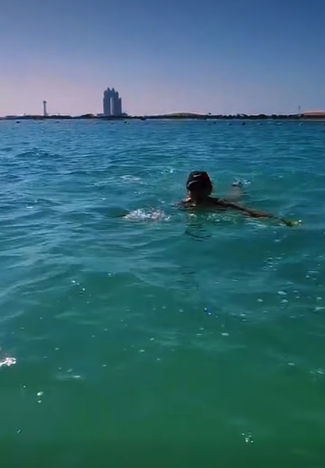 Cum a apărut Anca Țurcașiu cu iubitul în vacanță în Abu Dhabi: „Viața merită s-o trăim cât mai intens”. Cu ce cuplu celebru s-au întâlnit acolo