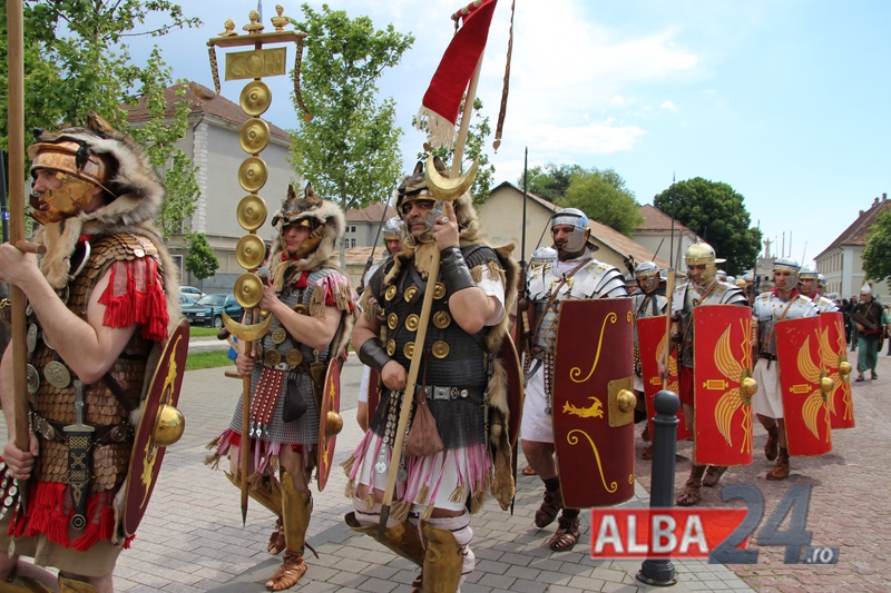 Trupe de soldați romani și daci în Alba Iulia | FOTO & VIDEO