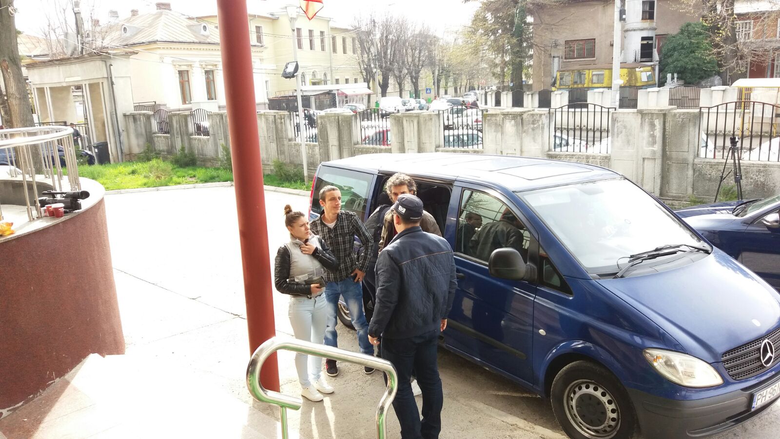 BOMBĂ! Cheloo de la Paraziţii, adus la audieri pentru trafic de droguri!
