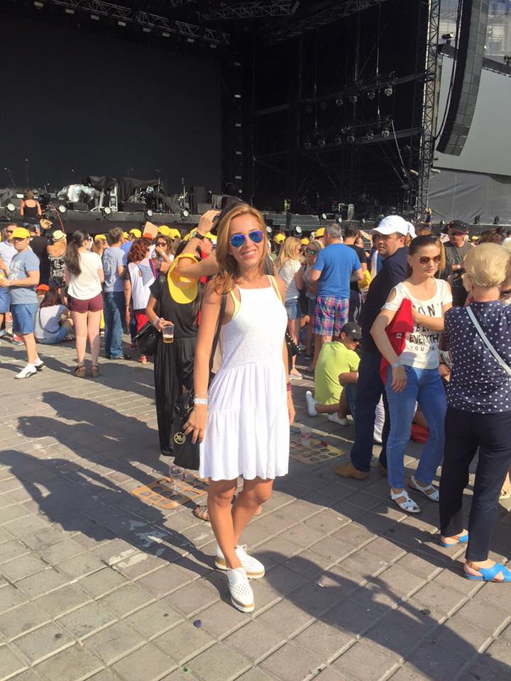 Eliza Samara a fost timidă, dar s-a tratat și a ajuns mare sportivă. Terapie cu medalii! ^Antrenorii săi vorbesc despre lungul drum al ”reginei” de la tenis de masă de la tulburările de vorbire din copilărie și emoțiile nestăvilite la titlul continental