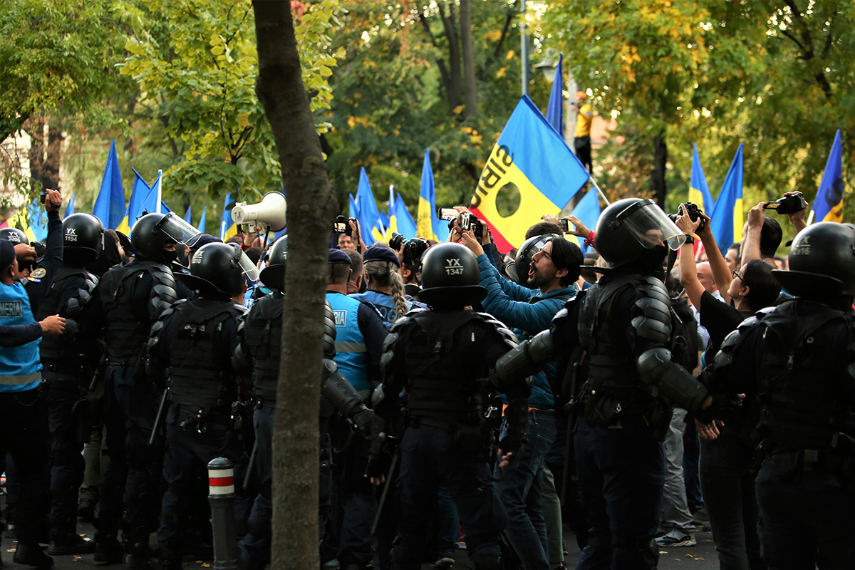 George Simion și Diana Șoșoacă s-au certat pe protestul din Piața Victoriei. Senatoarea a virat de la „Bine ați venit, fraților!”, la „Trădătorule, ți-ai bătut joc de AUR!”