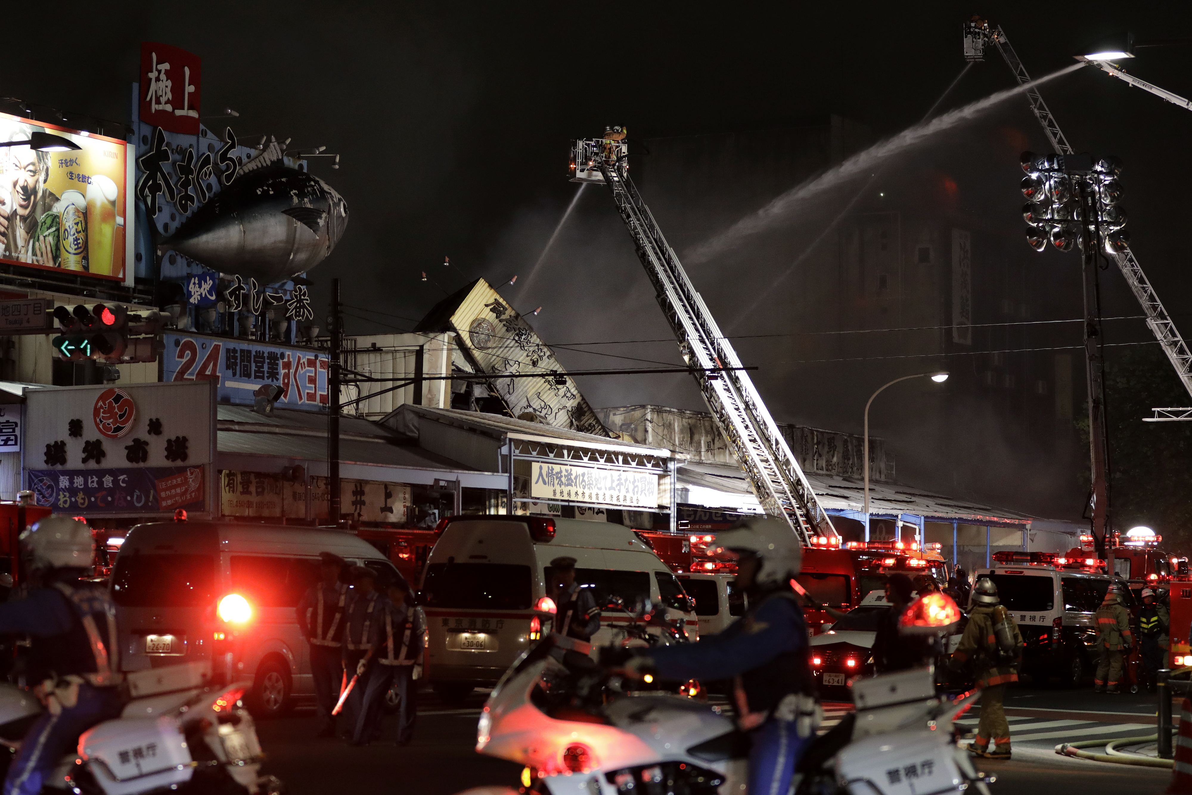 Incendiu puternic în Tokyo, lângă cea mai mare piață de pește din lume | FOTO
