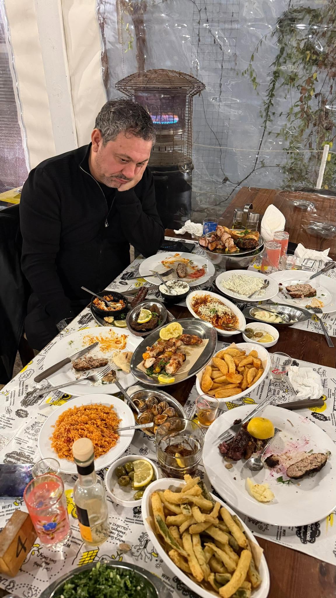 Cum reacționează oamenii când îl întâlnesc pe Sorin Bontea pe stradă. Chef-ul a dezvăluit ce îi cer de fiecare dată