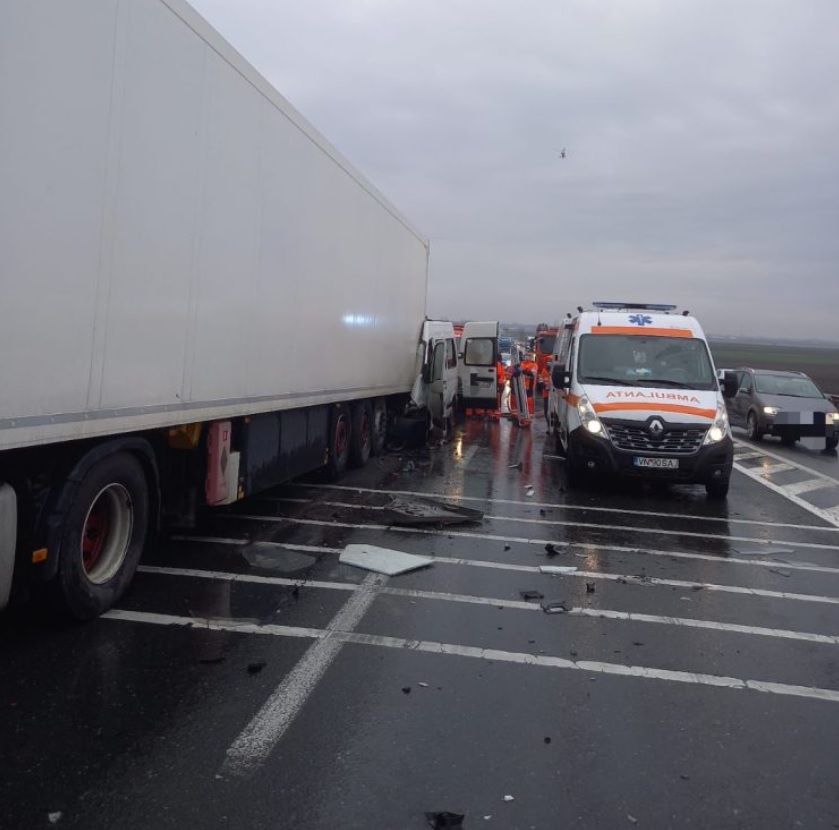 Accident grav în Vrancea: Doi bărbaţi au murit şi un altul a fost grav rănit