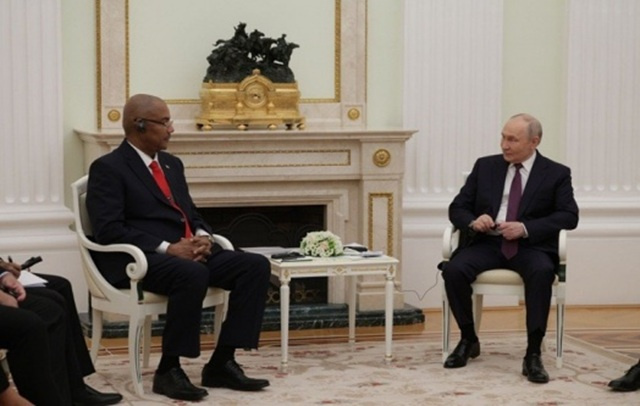 President Herminie (left) in an official meeting with the President of the Russian Federation, Vladimir Putin. (State House)