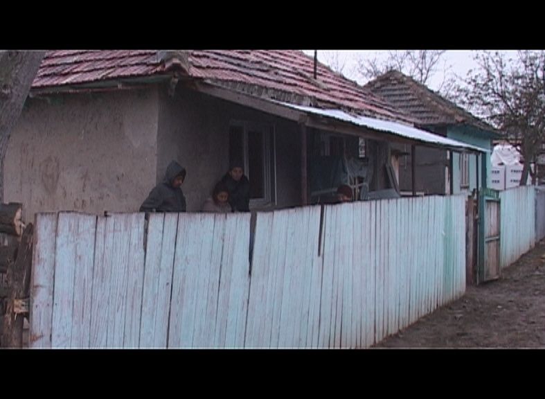 Adolescentul din Vaslui găsit mort s-ar fi intoxicat cu monoxid de carbon. Prietenul său, în comă| FOTO