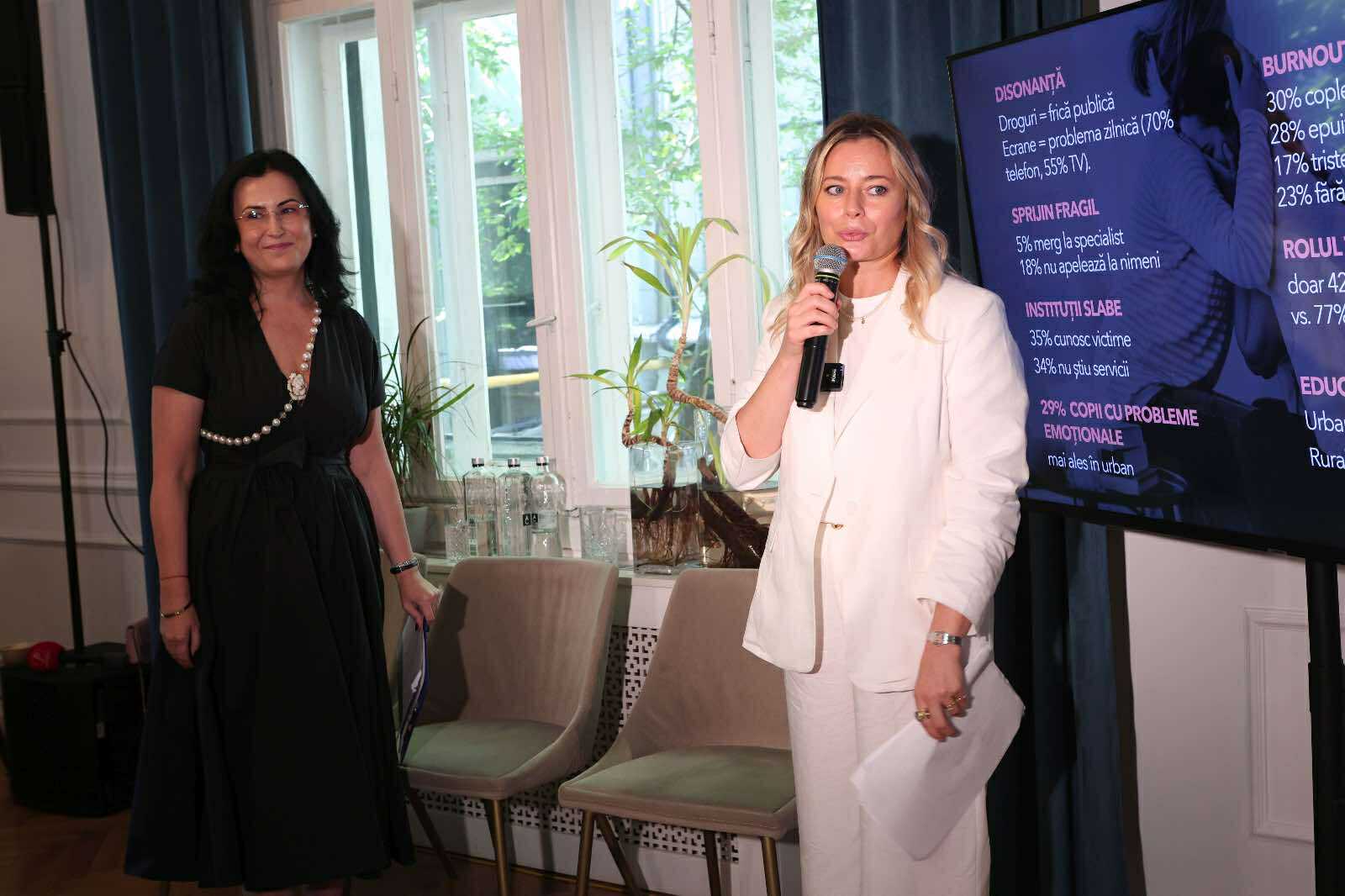 Laura Cosoi a înființat Asociația „Eu te-am făcut, eu te iubesc”. Vedetele o sprijină în acest demers: „Mamele au nevoie de un plan pentru problemele mari”