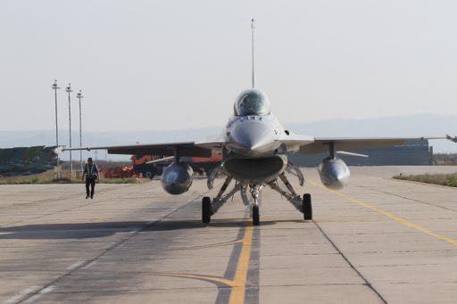 Trei aeronave F-16 Fighting Falcon, cumpărate de la Norvegia, au sosit la Câmpia Turzii