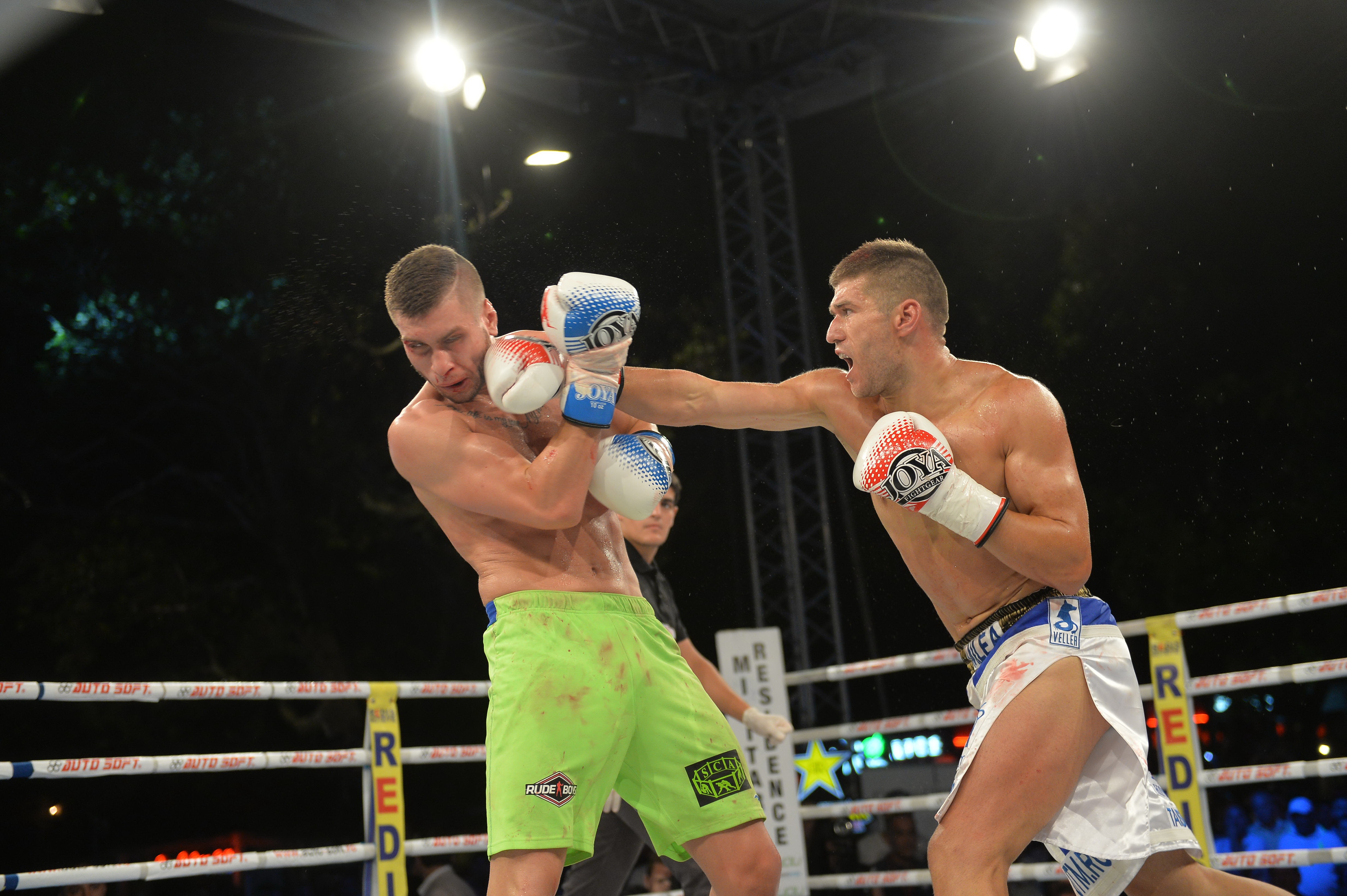Andrei Stoica îşi păstrează centura de campion mondial / GALERIE FOTO&VIDEO