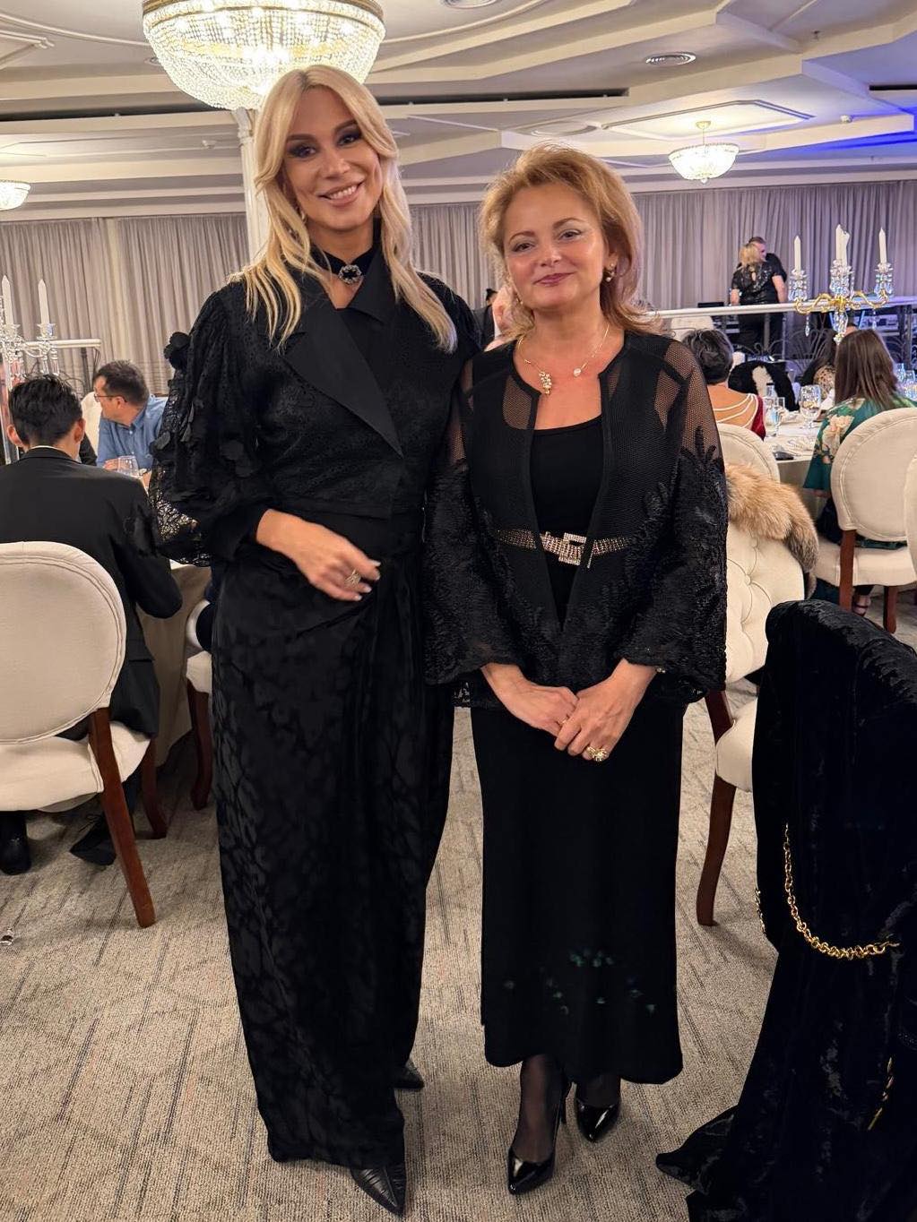 Imagini cu Raluca Turcan, după ce ar fi apelat la intervenții estetice. Transformarea fostului ministru al culturii este uluitoare
