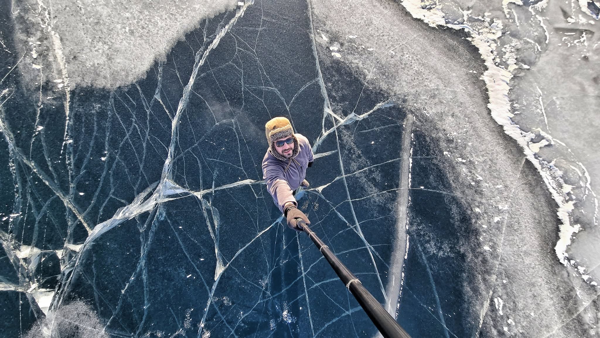 Un român a traversat Siberia cu un Duster nou, ca să ajungă în cel mai rece oraș din lume: „Îți îngheață fața, nasul, genele, tot” I VIDEO 