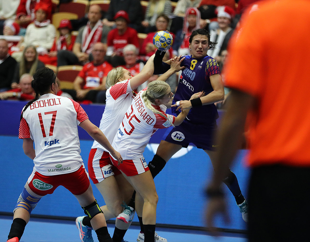 No Neagu, no party! Concluzia ratării calificării în semifinalele Euro 2016: naționala feminină de handbal a României n-are forță ofensivă când principala marcatoare e blocată