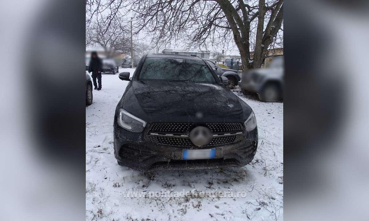 Un șofer bulgar voia să intre în România cu o mașină de 150.000 de lei, căutată în Italia