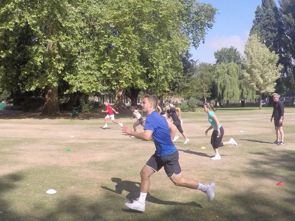 GALERIE FOTO / Cine este românul care s-a fotografiat cu Roger Federer la Wimbledon. Născut în Constanța, la fel ca Simona Halep