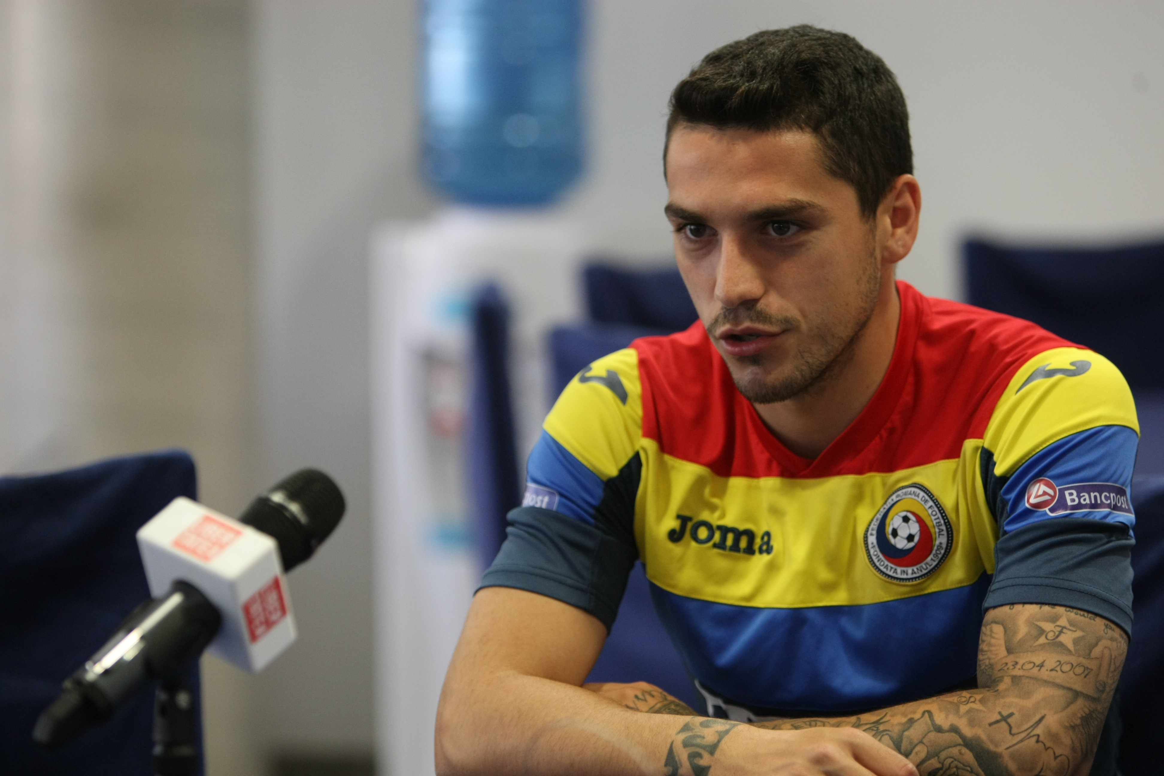 Euro 2016. Nicușor a devenit Nicolae! ”Mă simt bine cu 10 pe spate, dar lumea să nu se aștepte să fiu Hagi!”. Vom avea ”generația lui Stanciu”? ”Să fie rezultate, apoi știți voi să ne botezați” | FOTO&VIDEO EXCLUSIV