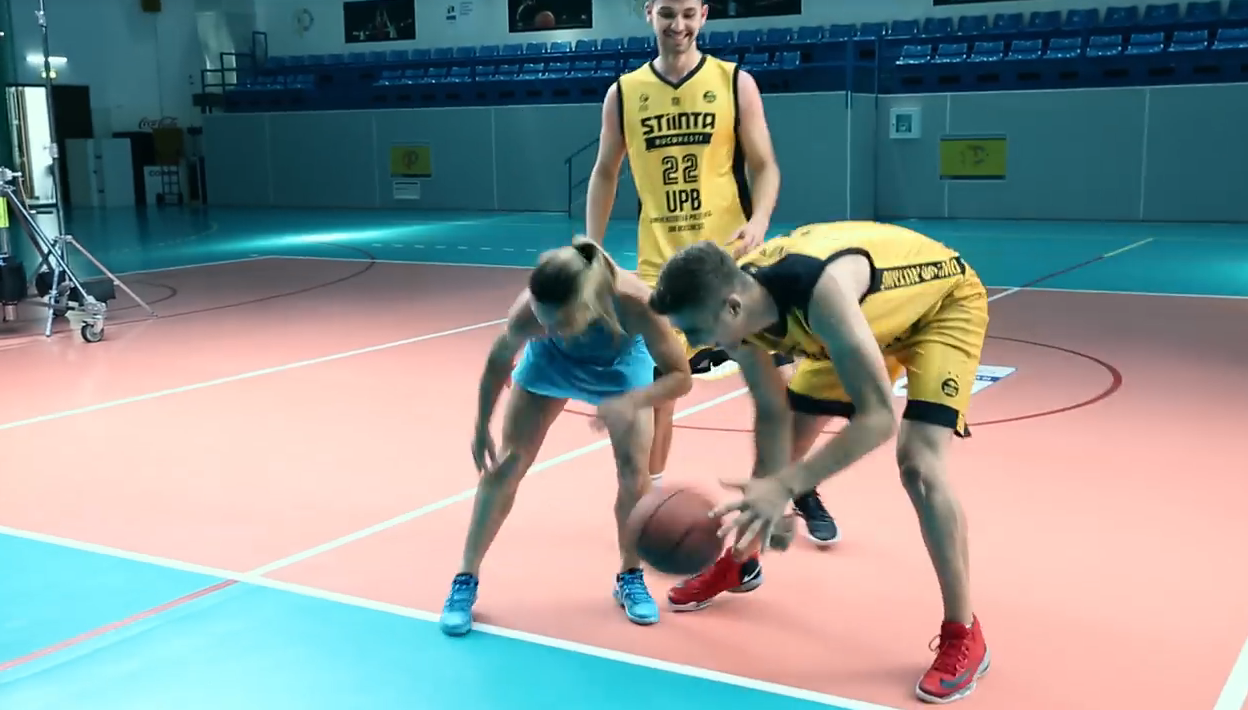Simona Halep a jucat baschet, fotbal, rugby, a făcut chiar și box! Cum s-a descurcat cea mai bună jucătoare de tenis la alte discipline | VIDEO