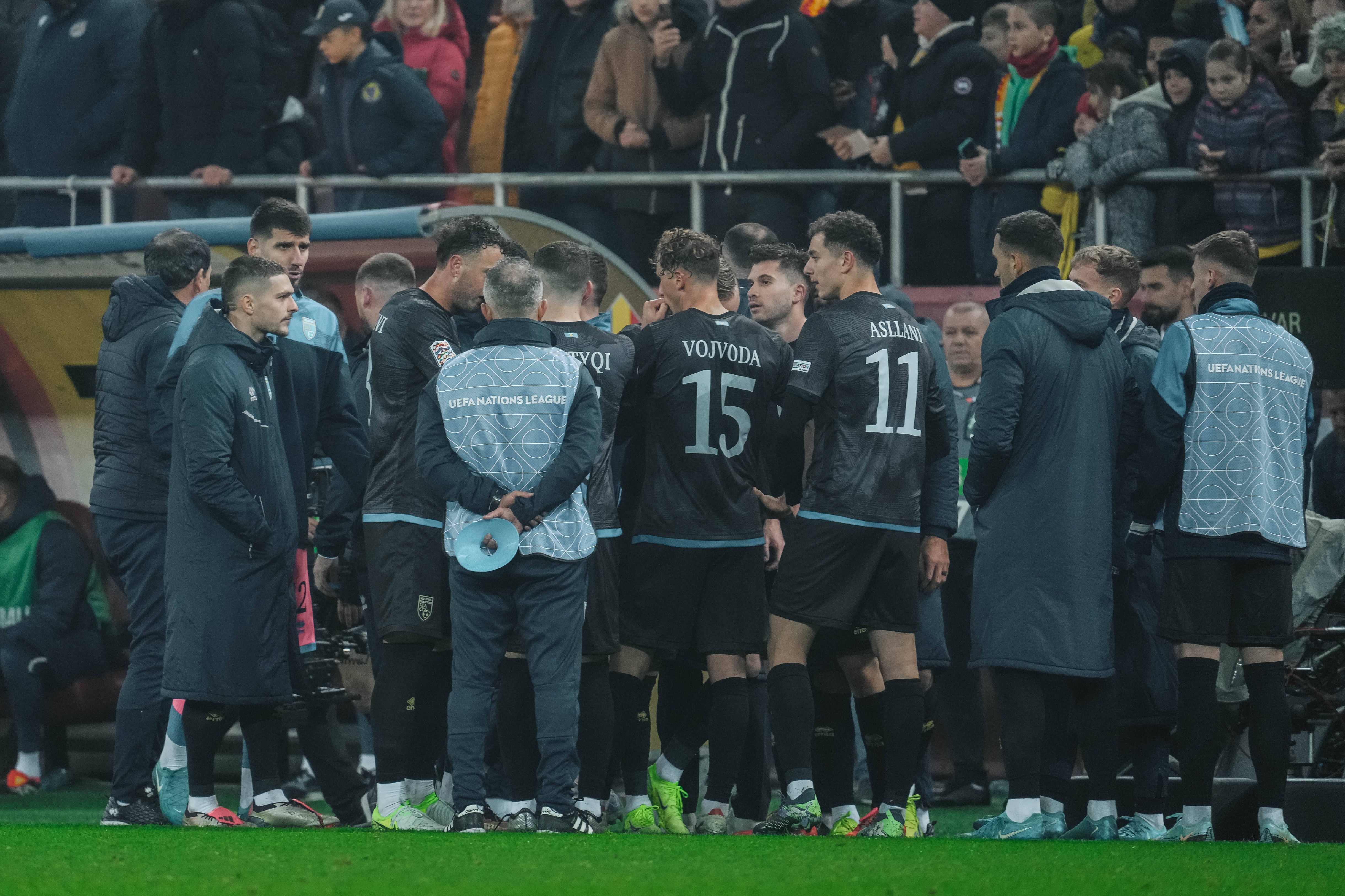 Amir Rrahmani e fotbalistul care a pornit scandalul în meciul România - Kosovo și și-a convins colegii să iasă de pe teren: „Arbitrul nu a vrut să asculte”