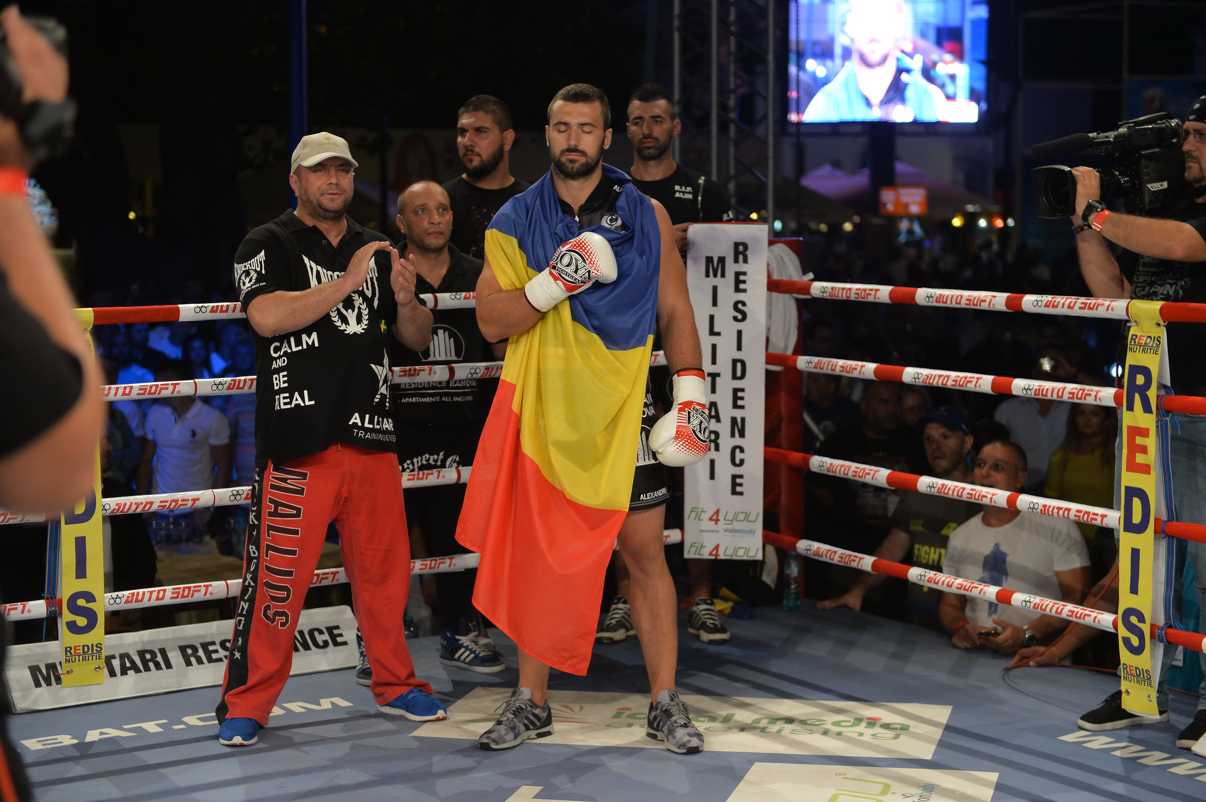 Andrei Stoica îşi păstrează centura de campion mondial / GALERIE FOTO&VIDEO
