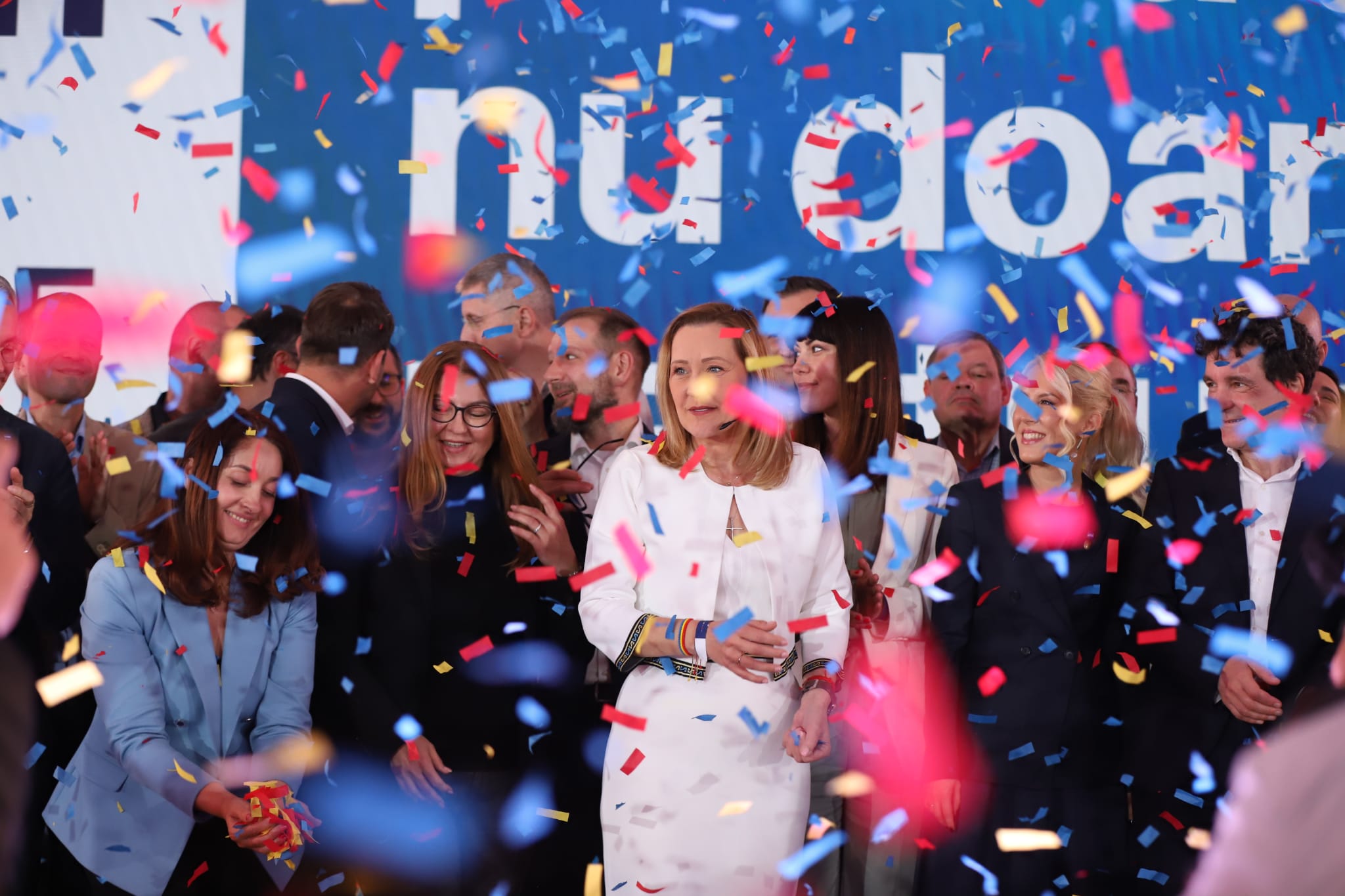 Elena Lasconi, candidatul USR la prezidențiale: „România merită mai mult decât bani furaţi cu portbagajul”