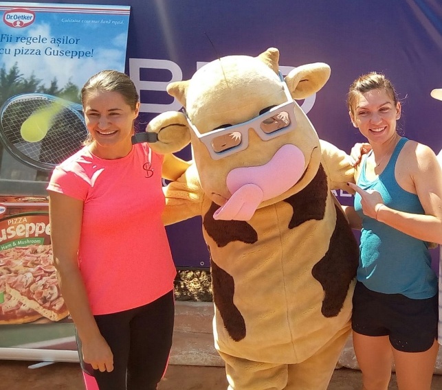 Openul de tenis al României. Simona Halep a dat autografe la foc automat, la ”Kids Day”. O nuntă a perturbat calificările de sâmbătă / FOTO&VIDEO