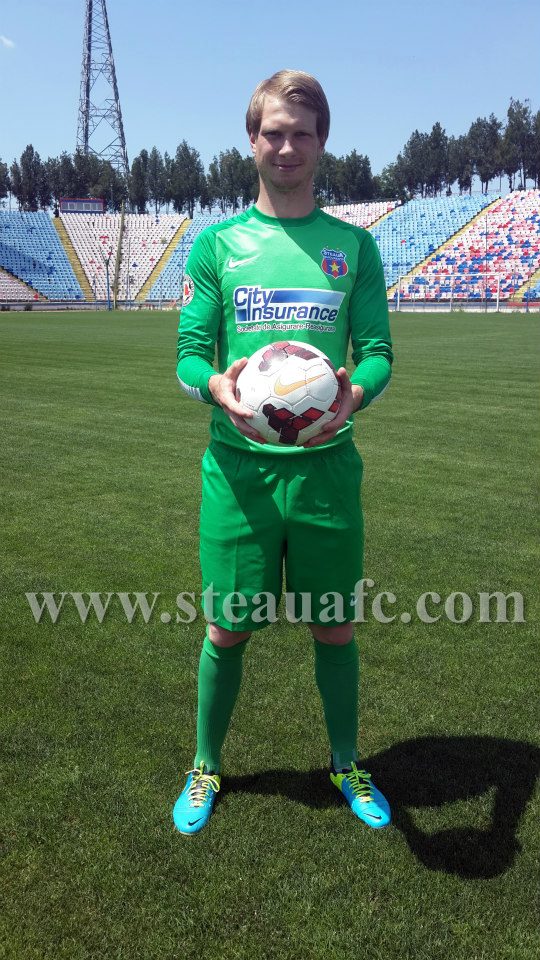 GALERIE FOTO / Salariul şi primele portarului Giedrius Arlauskis la Steaua