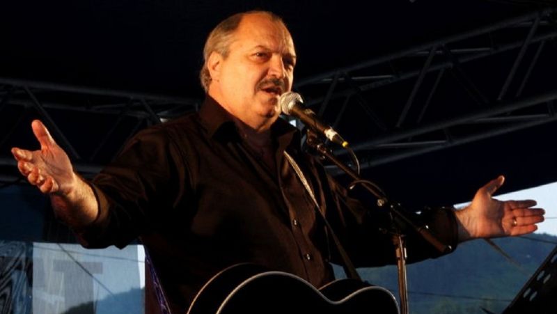 Brândușa, văduva lui Victor Socaciu, a vândut casa din Cornu. Cum a reacționat Marina Almășan: „Dacă aș fi avut bani, aș fi cumpărat-o eu”