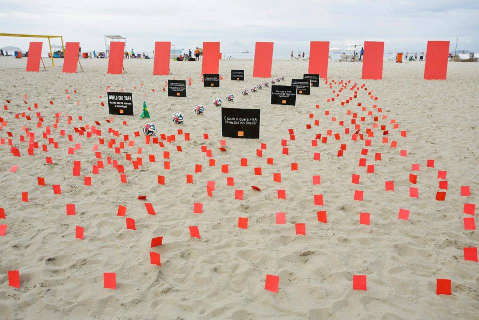 Proteste pe Copacabana: "Nu suntem orbi!"