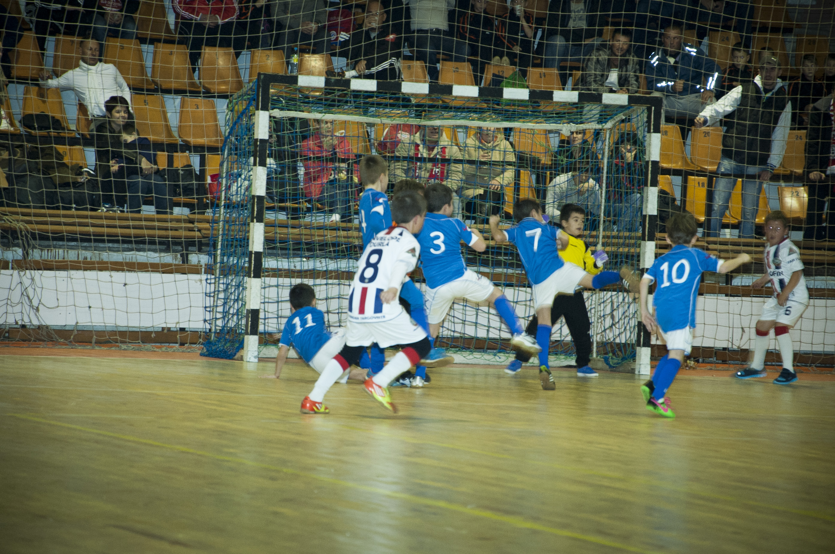 Cel mai tare turneu de fotbal pentru copii, Kids Winter Cup, reunește 42 de echipe și peste 500 de prichindei