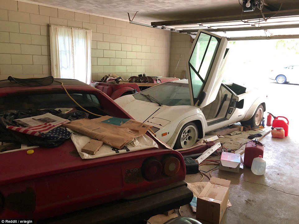 FOTO | O studentă a găsit o comoară care zăcea în garajul bunicii de 20 de ani: un Lamborghini și un Ferrari