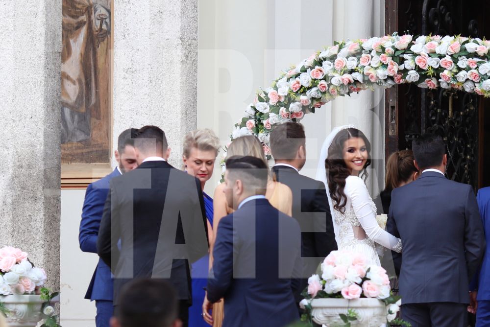 FOTO EXCLUSIV | Primele imagini de la nunta lui Adrian Mutu cu Sandra. Cum au arătat ginerele și mireasa