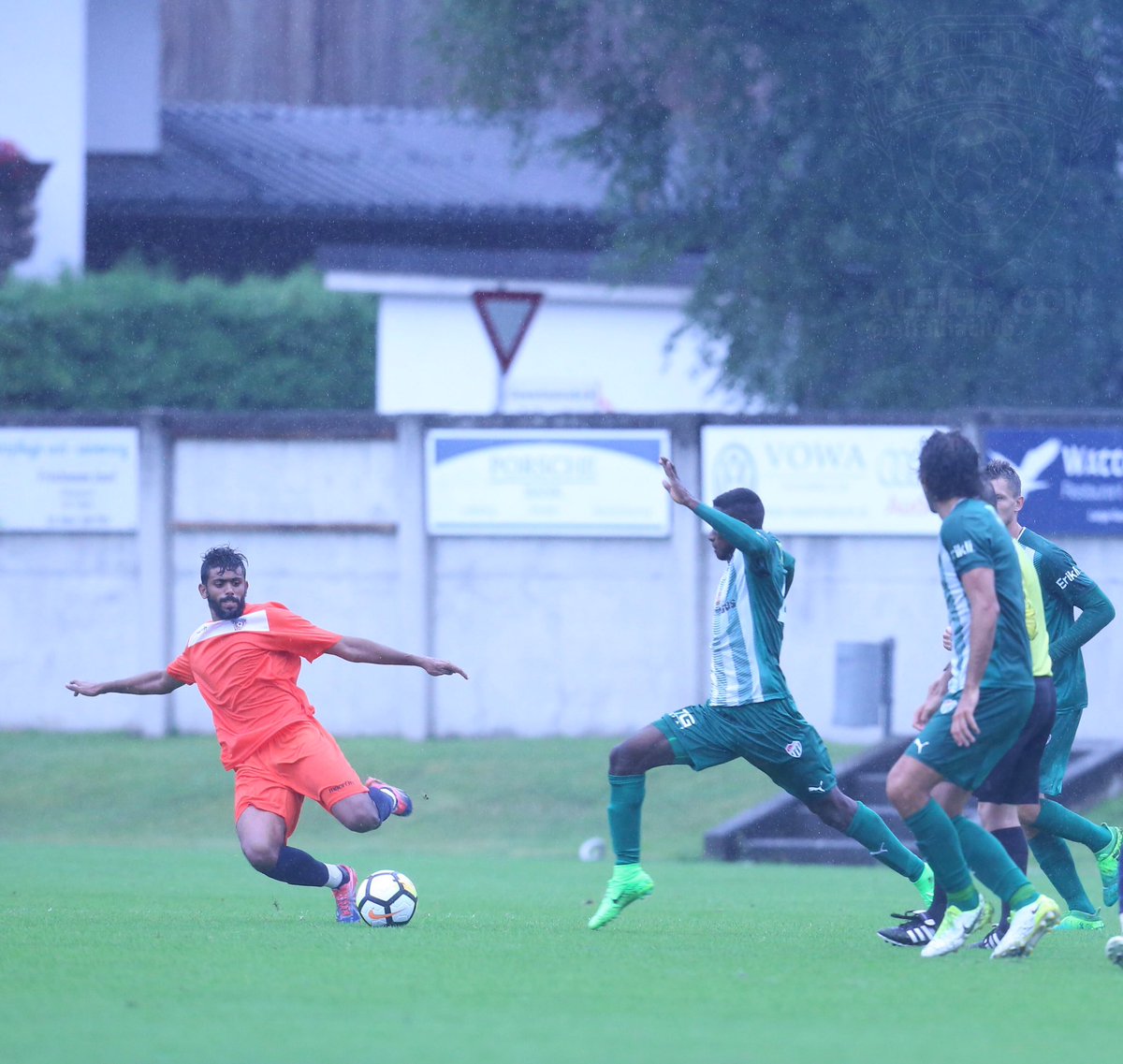 Costel Gâlcă face treabă la Al Fayha. Românul la egalitate cu francezul Paul Le Guen. Saudiții au remizat cu Bursaspor în Austria / GALERIE FOTO&VIDEO