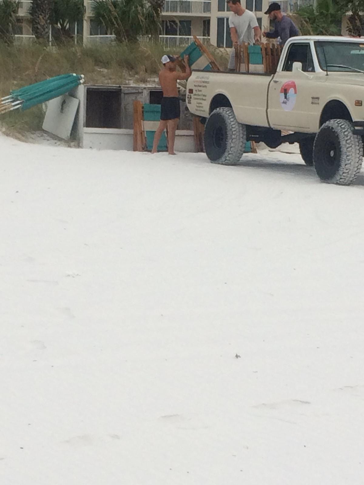 FOTO & VIDEO: Un român ne-a trimis imagini incredibile surprinse înaintea unei furtuni din Florida